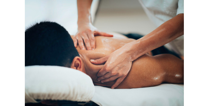 Jak wykonuje się masaż sportowy?