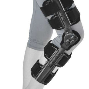 Orteza na nodze z czterema regulowanymi paskami i mechanizmem do ustawiania kąta.
