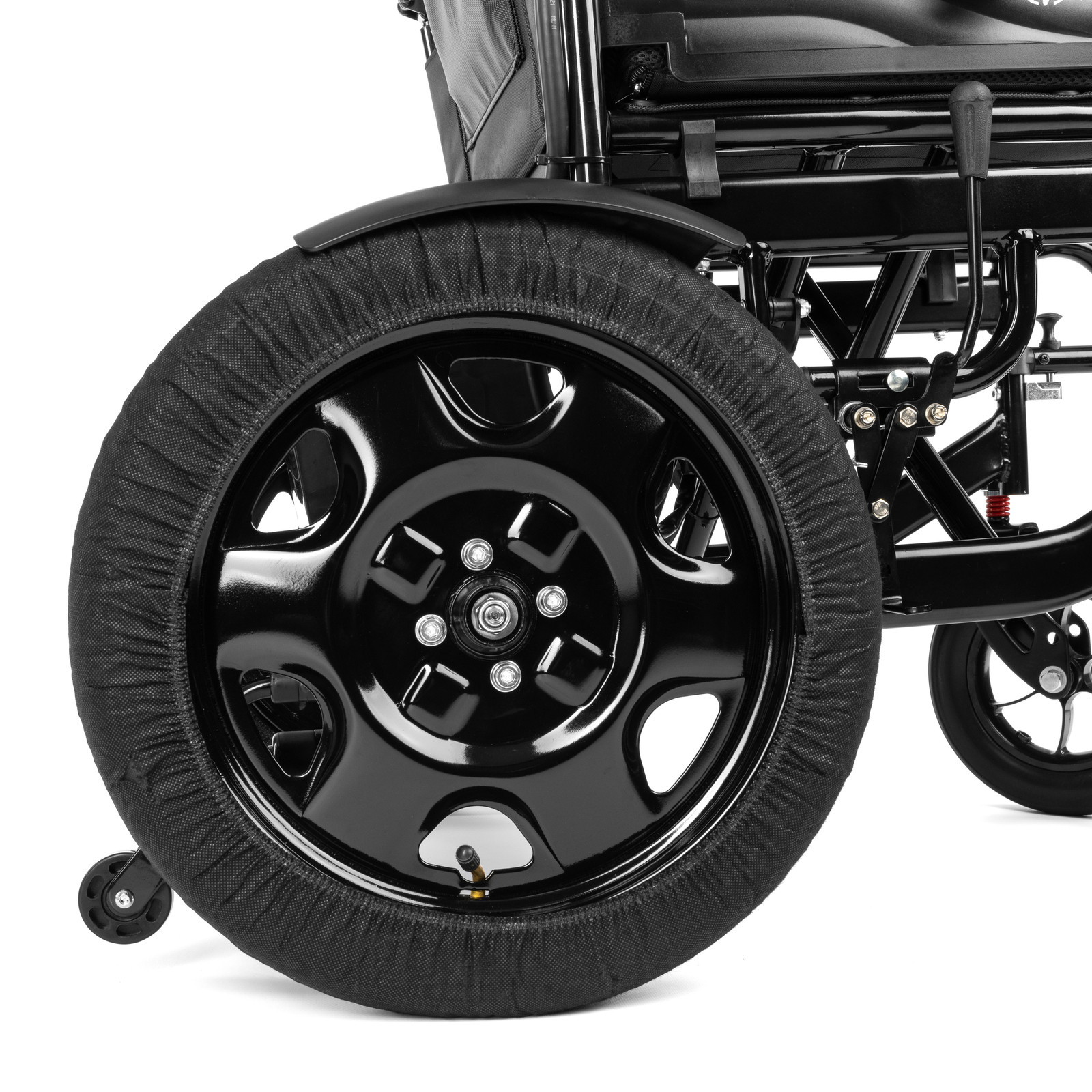 Koło wózka inwalidzkiego z czarną, gładką felgą i oponą z osłoną tekstylną.