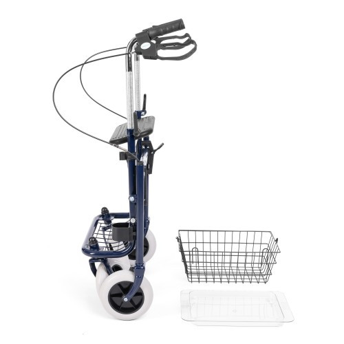 Składany wózek inwalidzki z koszykiem, podnóżkiem i kierownicą, bez siedzenia, na białym tle.