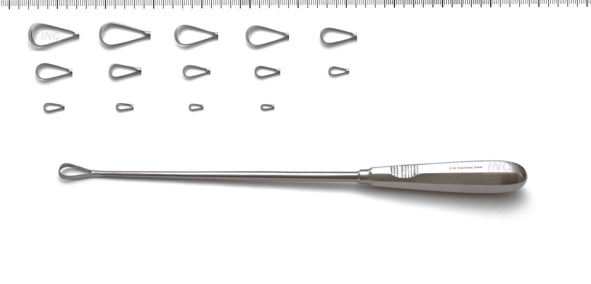 Zestaw narzędzi chirurgicznych z metalowym narzędziem i sześcioma różnej wielkości haczykami.