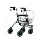 Lekki składany chodzik z koszykiem i czterema dużymi kółkami, przeznaczony dla osób starszych lub z ograniczoną mobilno