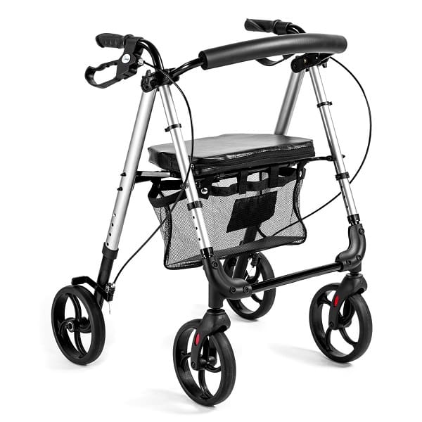 Lekki składany chodzik z czterema kołami, czarnym siedziskiem i koszykiem pod siedzeniem.