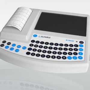 Przenośny aparat EKG z klawiaturą, ekranem i papierem do rejestrowania zapisów serca.