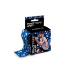 Taśma sportowa PINOTAPE SPORT w kolorze niebieskim z białymi kotwicami, przeznaczona do wspierania mięśni podczas ćwicze