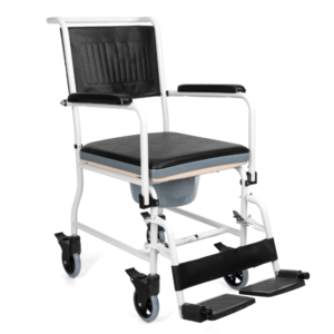 Lekki wózek inwalidzki z czarnym siedziskiem, oparciem i podnóżkami, na kółkach z hamulcami, z białą ramą i czarnymi