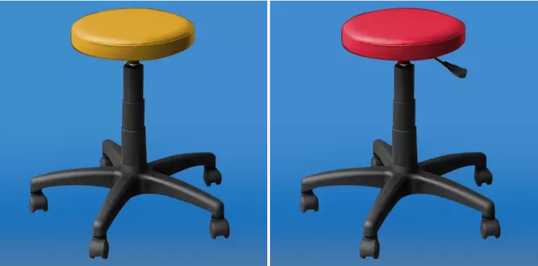 Dwa krzesła biurowe z okrągłymi siedziskami, jedno żółte, drugie czerwone, na czarnych podstawach z kółkami na niebie
