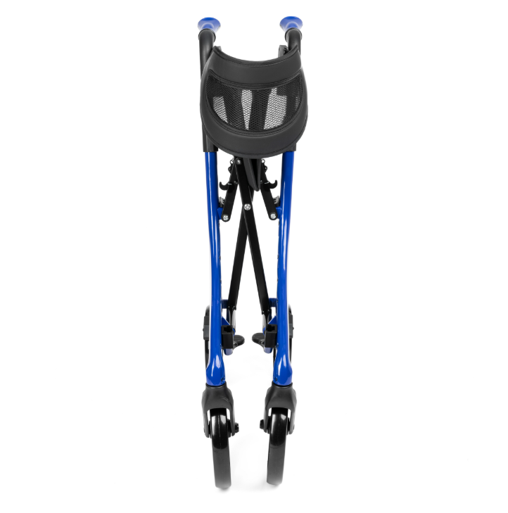 Lekki składany wózek inwalidzki z czarnym siedziskiem i niebieskimi ramami, złożony do transportu lub przechowywania.