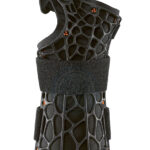 Lekki, czarny, trójwymiarowy stabilizator do kamery lub smartfona z elastyczną siatką i paskiem mocującym.