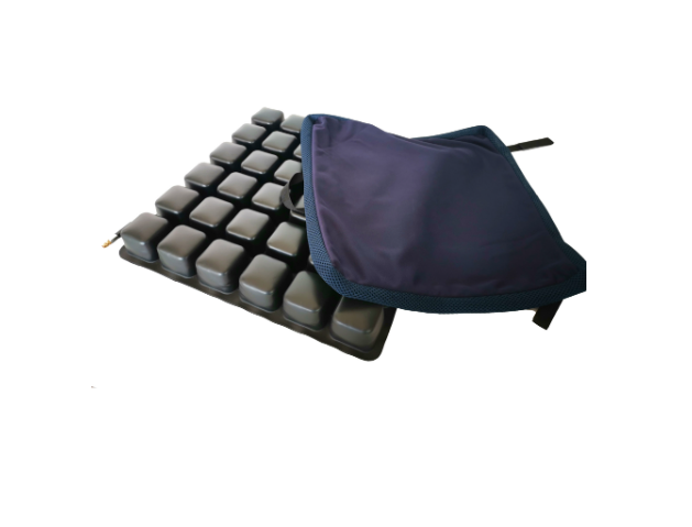 Poduszka do akupresury z miękkimi wypustkami i torba do przechowywania.