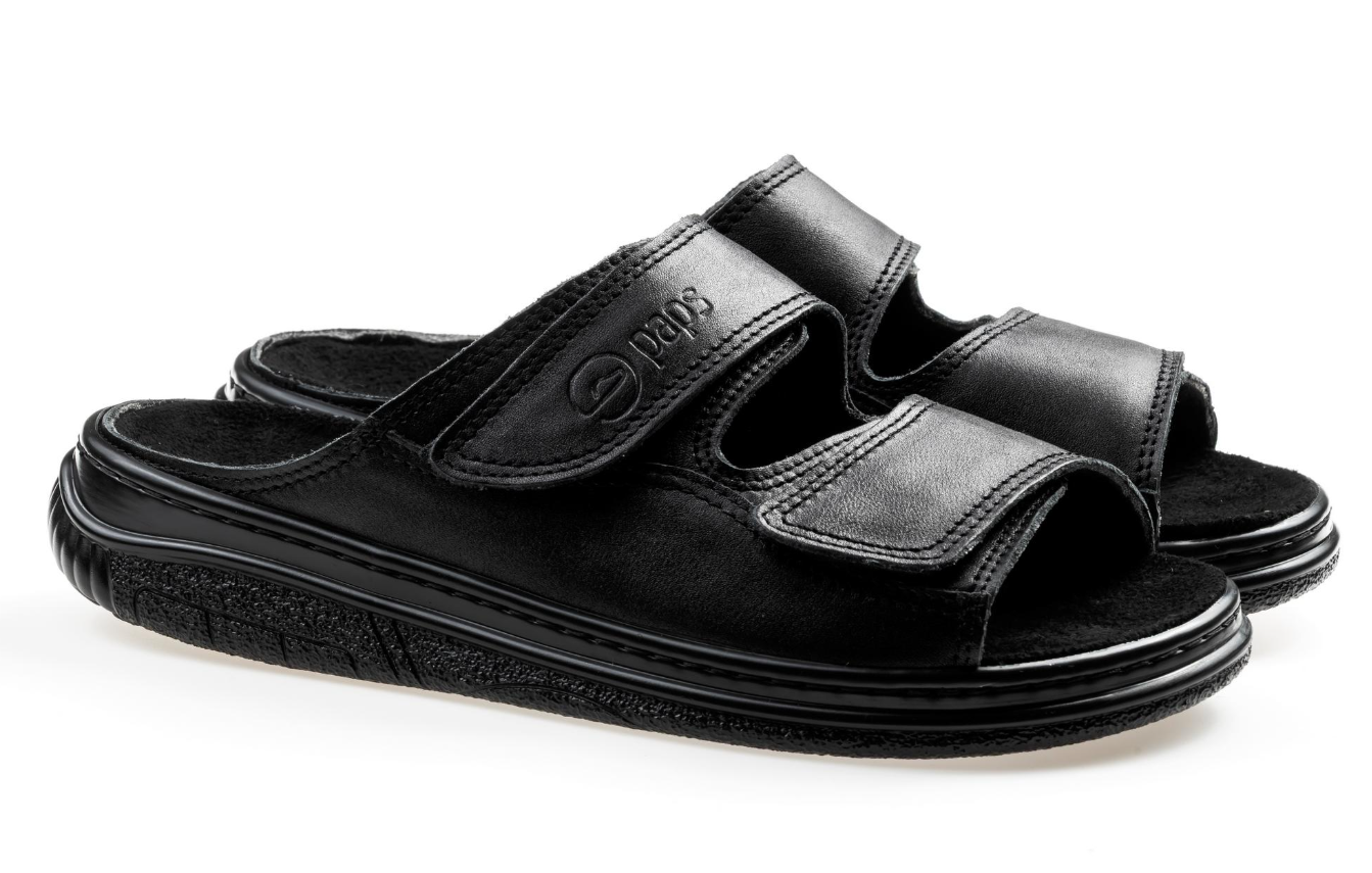 Czarne, otwarte sandały na rzepy z miękką podeszwą i wyściełanym wnętrzem.