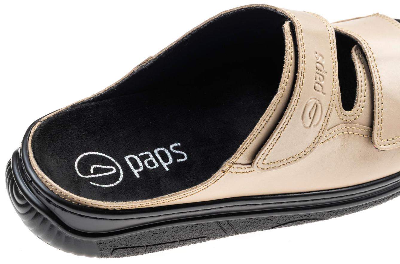 Beżowa, miękka pantofel z czarną podeszwą i zapięciem na rzep z logo S i napisem PADS.